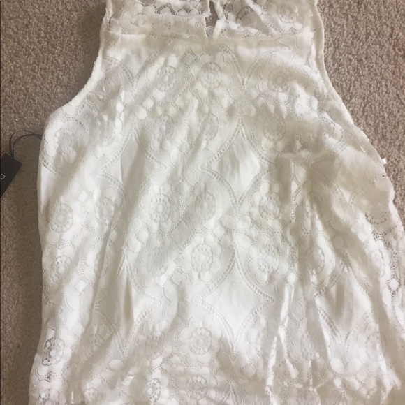 Doe & Rae White Lace Dressy Tank - Picture 2 of 3